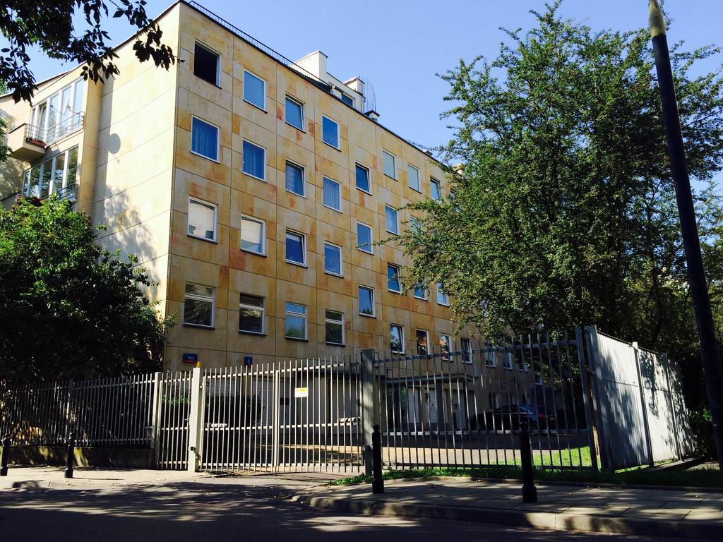 Leilighet Lovely Garden Flat Near Royal Park Warszawa
